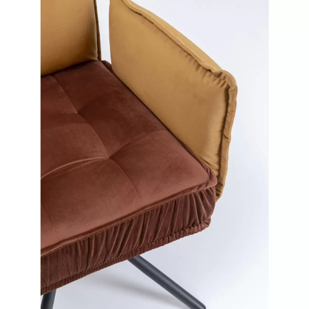 KARE Design Armlehnstuhl Chelsea Braun- Stühle