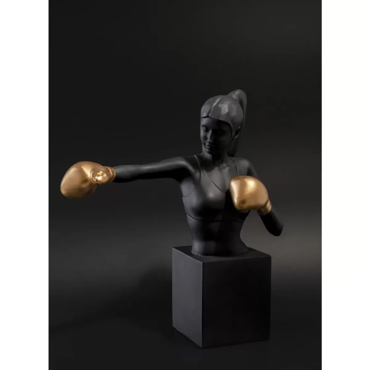 KARE Design Deko Objekt Lady Balboa 40Cm- Deko & Geschenkartikel