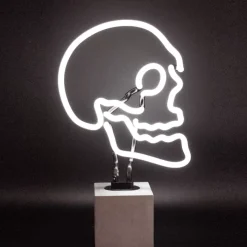 KARE Design Neon Leuchtdekoration Auf Betonsockel "Skull"- Leuchtobjekte